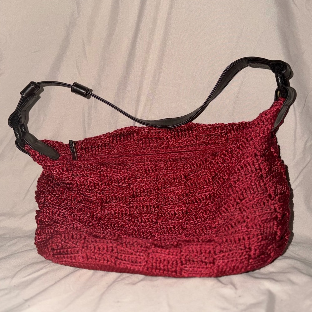 The SAK Crochet Red Women’s Shoulder Bag Y2K